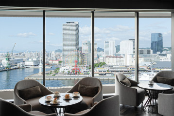 神戸らしい景色を臨む、VIEW CAFE内観イメージ